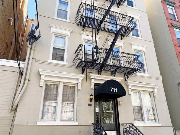 711 Willow Ave APT 5C