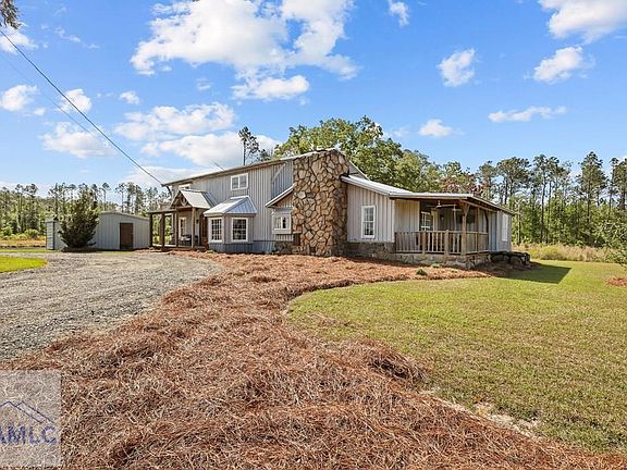 4th image of 3812 Spring Branch Rd