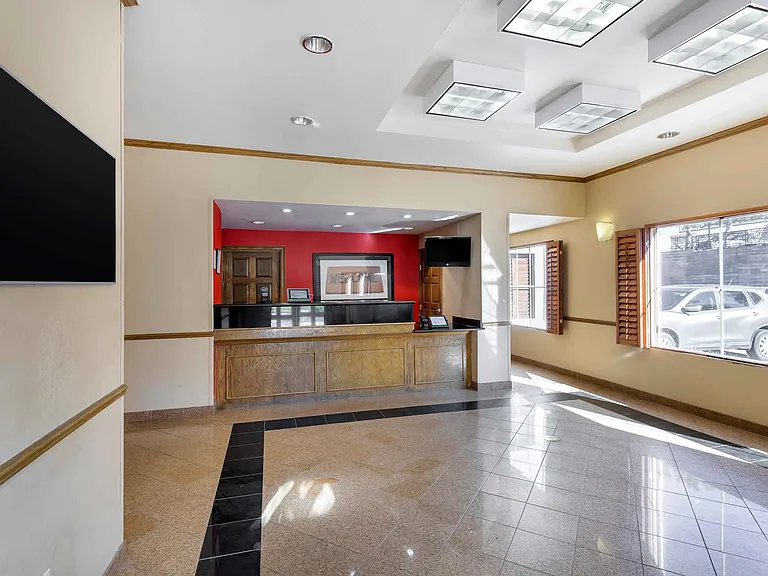 Lobby and Guest Check-in