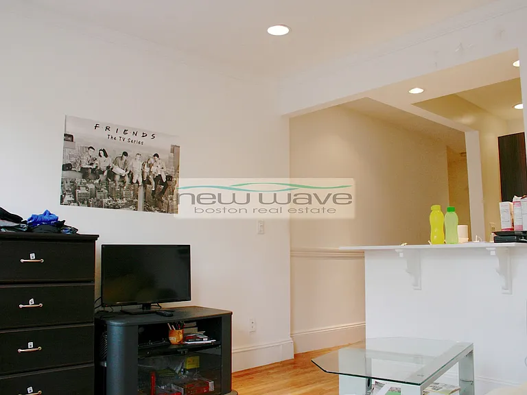 51 Queensberry St #21 — Photo 14