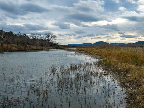 Rawhide Mountains Ranch 939 Acre Ranch For Sale Uvalde County Image 3