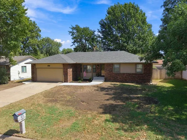 1844 N Evergreen Ln, Wichita, KS 67212