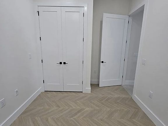 5th image of 40 Lembeck Ave #105D