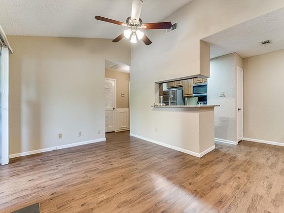 4th image of 1208 Calico Ln APT 621