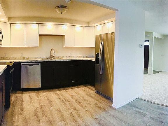 4th image of 1204 Kennicott Ave