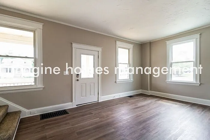 3 bed, 1.5 bath, 1559 sqft, $2,650 — Photo 3