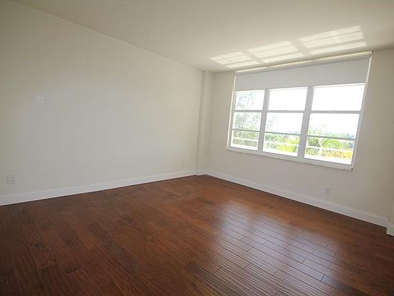 5th image of 5600 Collins Ave APT 3F