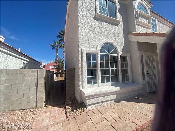2nd image of 1428 Lilac Breeze Cir