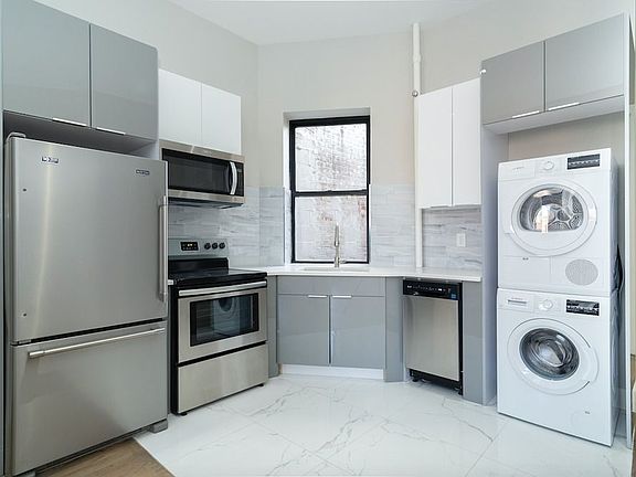 4th image of 1975 A C Powell Blvd APT 5A