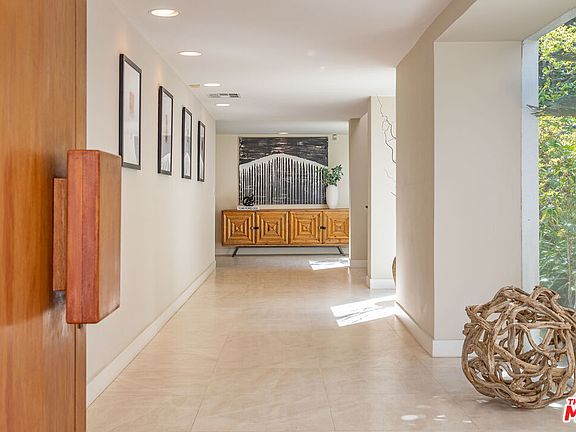 5th image of 1255 Beverly View Dr
