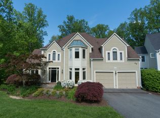 7926 Longridge Ct, Cabin John, MD 20818