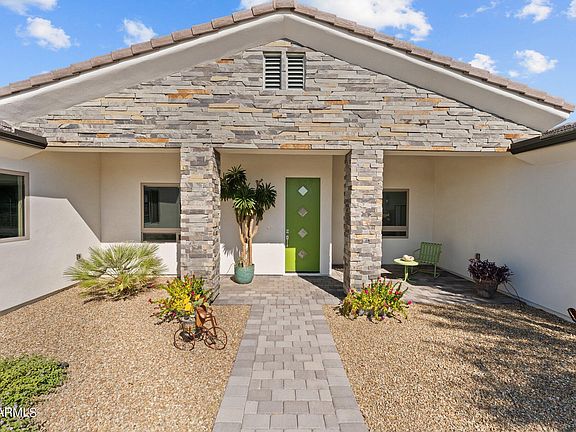 4th image of 960 W Hermosa Drive
