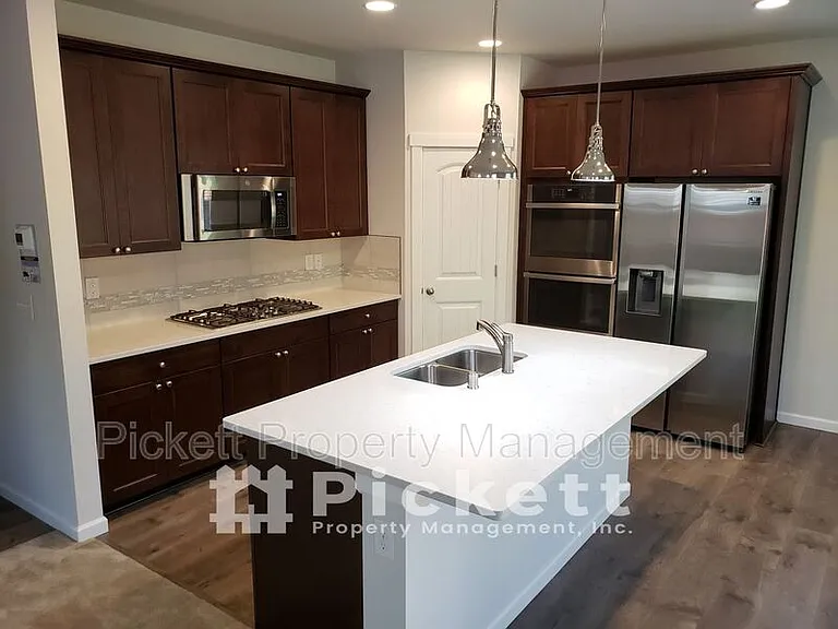 4222 Andasio Loop SE — Photo 8