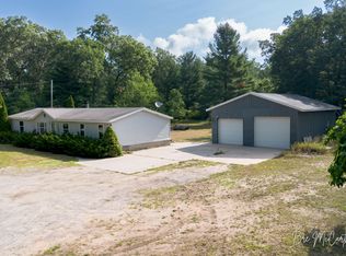 1634 S Chatterson Rd, Muskegon, MI 49442