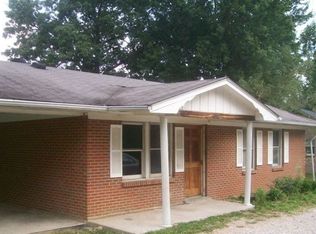 1090 Stacy Lane Rd, Irvine, KY 40336