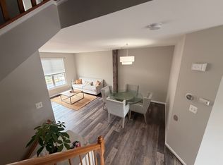 122 Goldsworth Ter SW #1, Leesburg, VA 20175