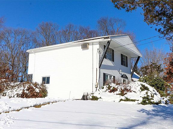 2nd image of 6 Pine St