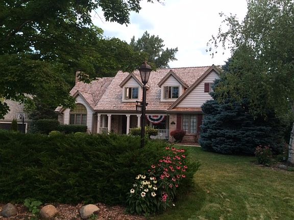 4th image of 20740 Bradford Ln