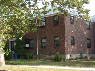 19910 21st Ave, Whitestone, NY 11357