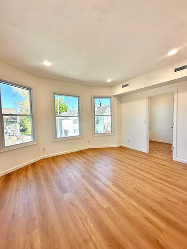 216 Minerva St #2 Photo 1