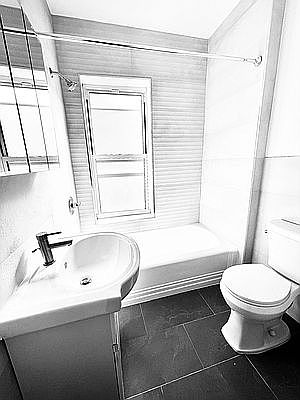 5th image of 209 Hawthorne St APT 2C