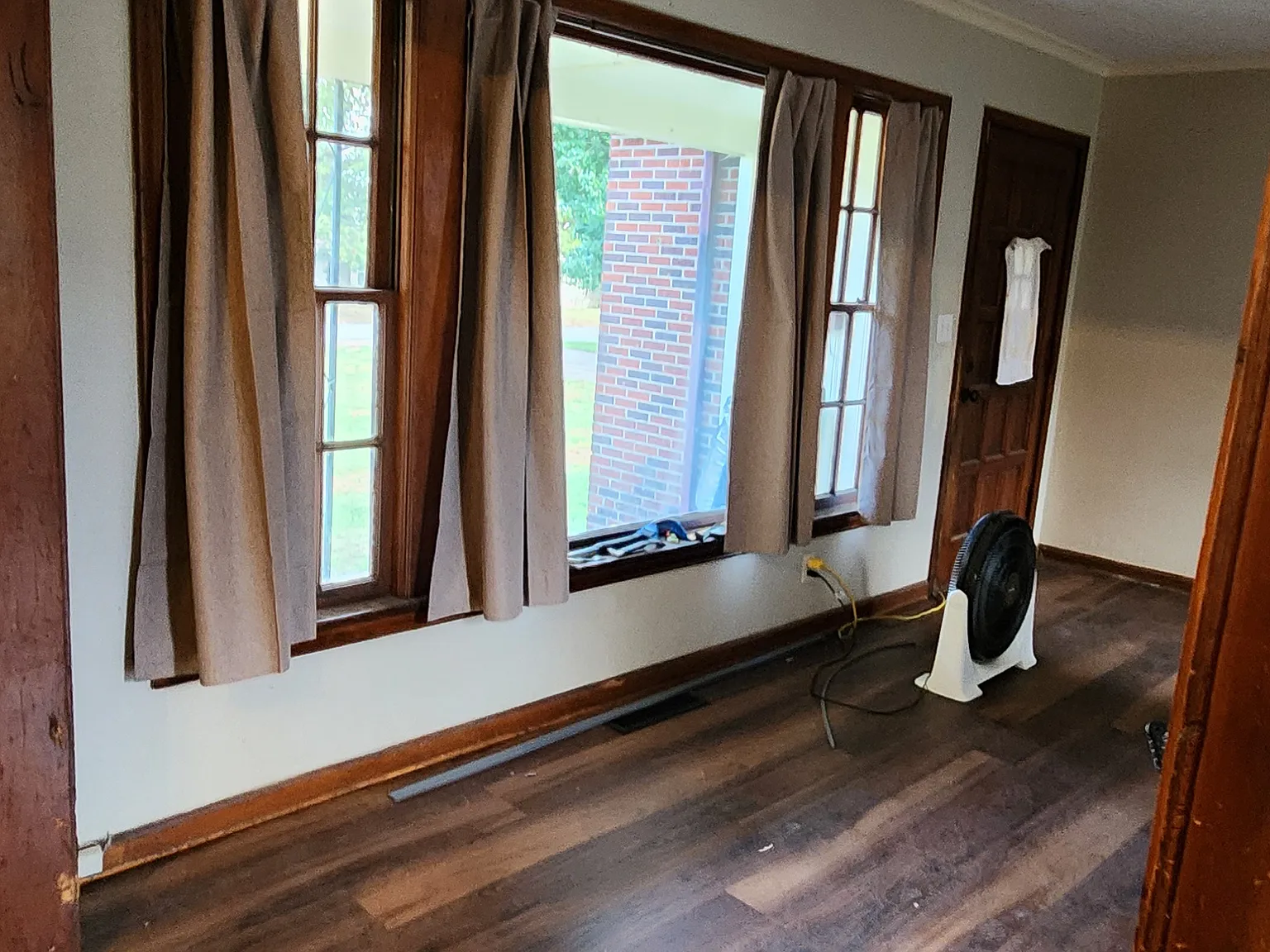2 bed, 1100 sqft, $1,300 — Photo 2