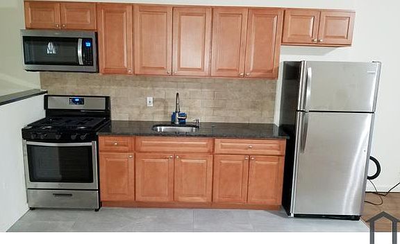 5th image of 137 Eaton Pl #2