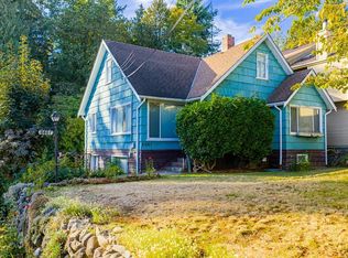 8061 McGregor Ave, Burnaby, BC V5J4H7