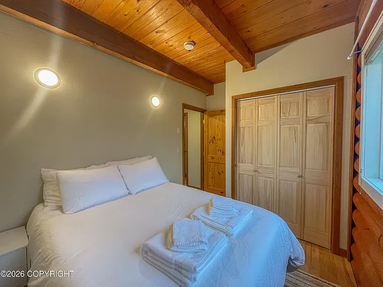 8300 Robert Dr — Photo 11