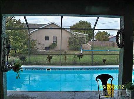 2nd image of 221 NW Ferris Dr