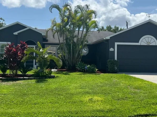 131 NW Friar St, Port Saint Lucie, FL 34983