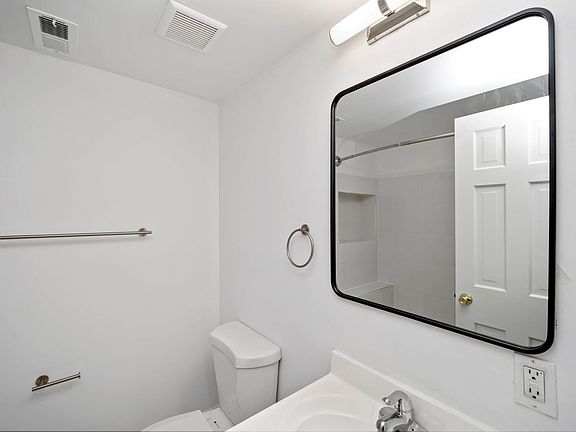5th image of 1755 T St NW APT 2