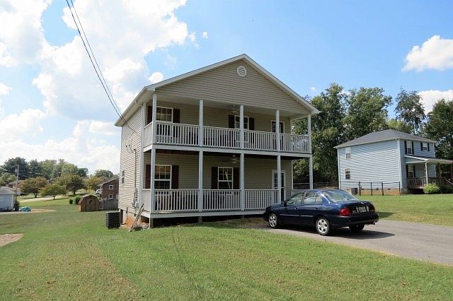 1st image of 2113 Signal Dr