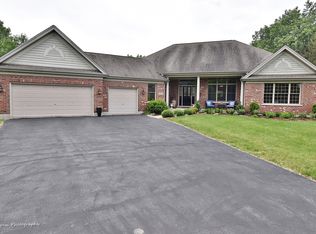 1818 Belter Ct, Geneva, IL 60134