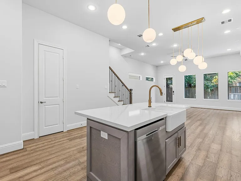 4744 Aftonshire Dr — Photo 10