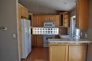 4th image of 26711 NE Comegys St