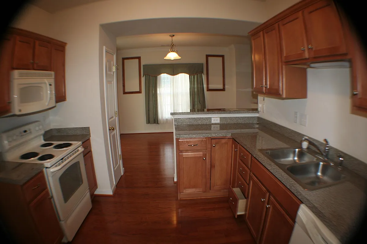 Building Photo - 7509 Willow Crossing Ter