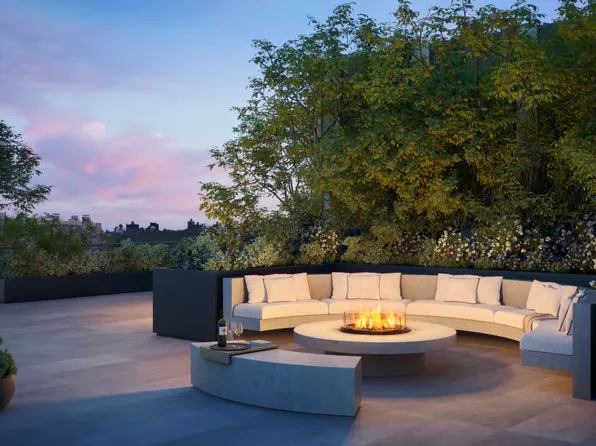 480 Kent Avenue image 19 of 24