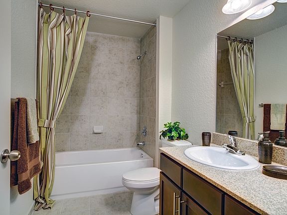 5th image of 2904 N Williston Dr APT 204