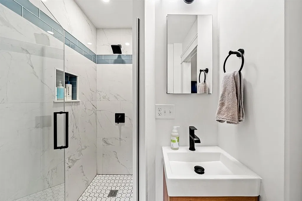 2 bed, $3,700 — Photo 3