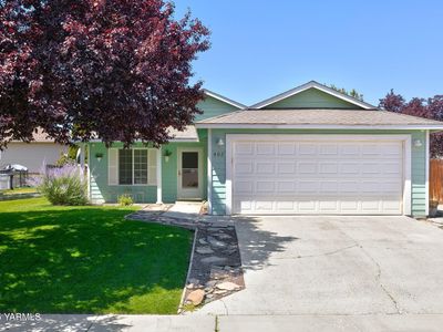 402 N 11th St, Selah, WA, 98942