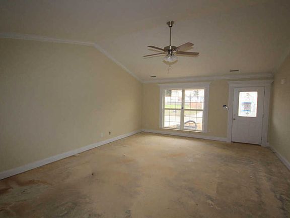 5th image of 729 Evelyn Dr
