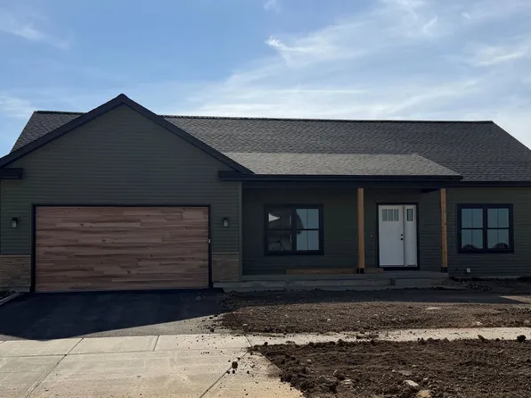 526 S Roberts St, Rochelle, IL 61068