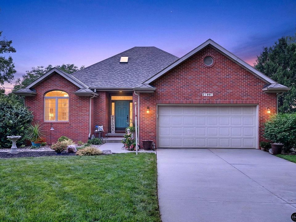 1st image of 21901 Woodland Hills Cir