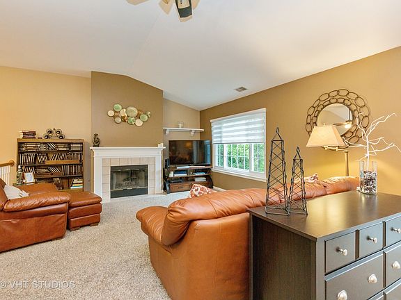 5th image of 614 King Ct #614
