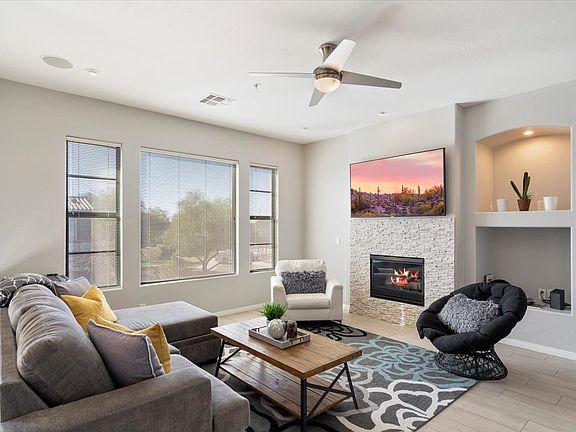 4th image of 19550 N Grayhawk Dr Unit 2016