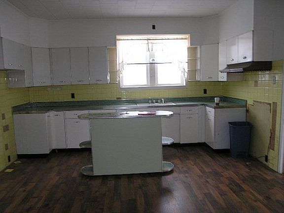 Kitchen before 2013 remodel