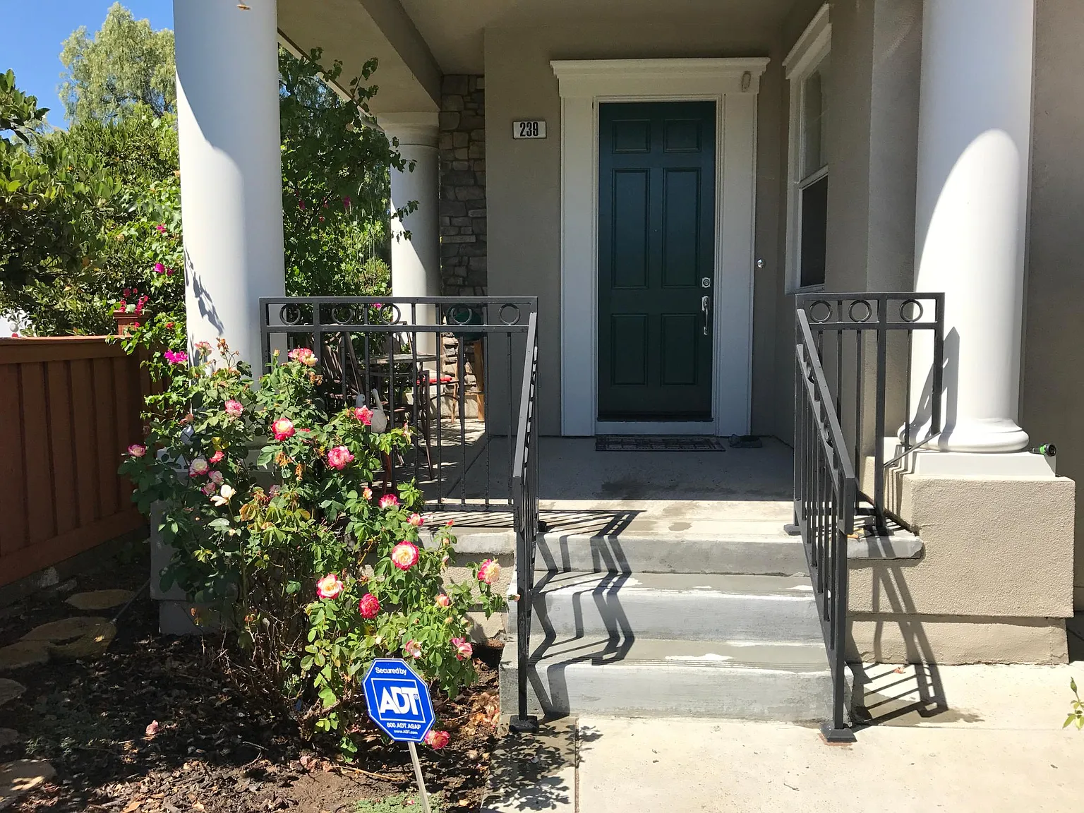 4 bed, 1878 sqft, $4,850 — Photo 2