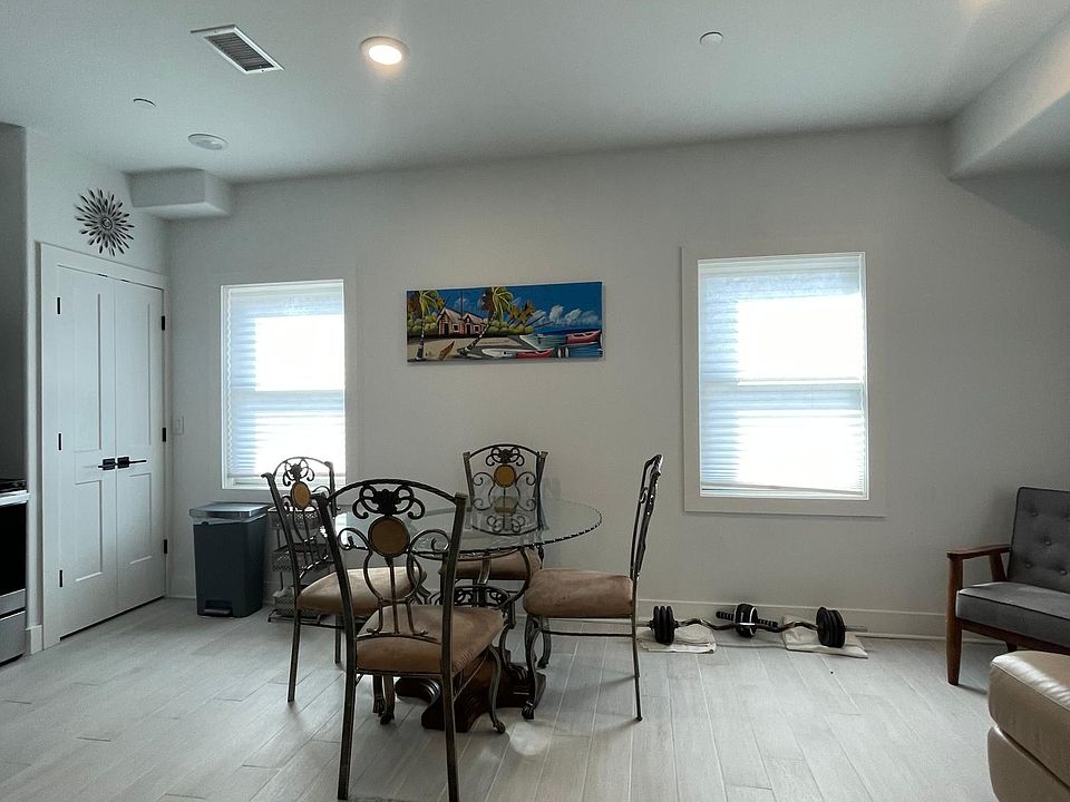 Living Room Eat in kitchen