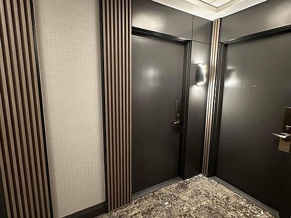 4th image of 7161 Yonge St #925